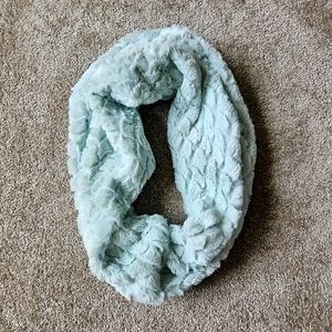 Gorgeous teal blue infinity scarf/ neck cowl, soft, cozy, and cute!